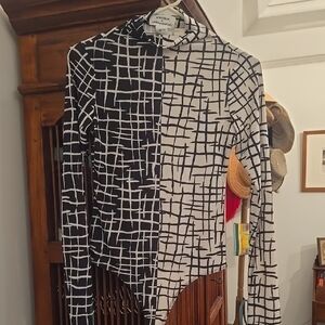 Black and White Geometric Long Sleeve Top